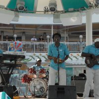 Музыканты из Ямайки на 12-й палубе. :: Владимир Смольников