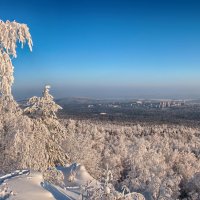 Вид с горы Висячий камень :: vladimir Bormotov