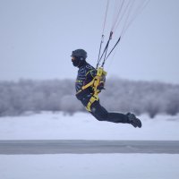Артист парашютного жанра. :: Алексей Хаустов