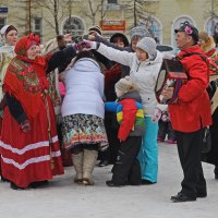 Северодвинск. Масленица. Ручеёк :: Владимир Шибинский