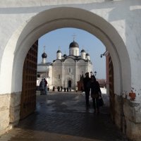 Вход в монастырь :: Светлана Лысенко