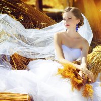 невеста с длинной фатой :: Алёна Пушкова 