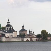 Древний монастырь. :: Анатолий Мартынюк