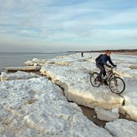 Северодвинск. Весна. Белое море. На велике :: Владимир Шибинский