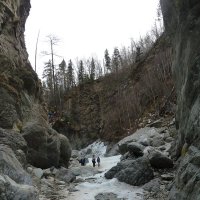 Вид от водопада вниз по течению реки Кынгарги :: Галина Минчук