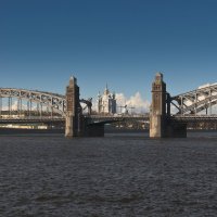 Вид на Смольный собор и Охтинский мост :: Сергей Григорьев
