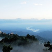 рассвет в Непале :: Елена Познокос