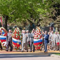 Торжественное возложение венков :: Татьяна_Ш 