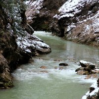 река в ущелье :: Елена Константиниди