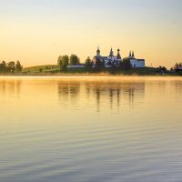Утро на Бородаевском озере :: Валерий Талашов