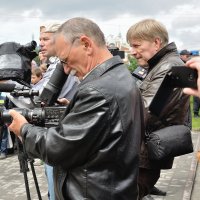 Крестный ход. Профессионалы. :: Сергей Яценко