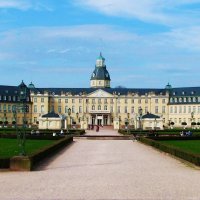 Дворец Карлсруэ - бывшая резиденция маркграфов и великих герцогов Бадена. :: Лариса Мироненко