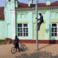 Памятник труженикам связи. г. Елабуга. :: Алексей Казаков