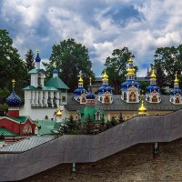 Псково-Печерский монасырь :: Алена Сухарева