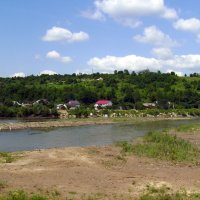 Река  Быстрица  Надворнянская  в  Ивано - Франковске :: Андрей  Васильевич Коляскин