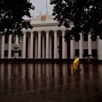 Дождь в Одессе. :: Юрий Филоненко