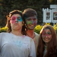 Фестиваль красок в Йошкар-Оле :: Андрей Гриничев