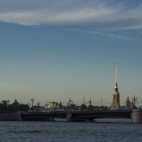 Нева, мост, Петропавловская крепость :: Сергей Sahoganin