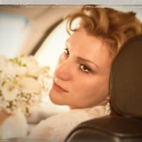 Невеста в машине. :: Ирина Токарева