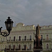 Екатерининская площадь, утро... :: Александр Корчемный