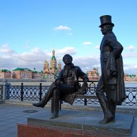 Памятник Пушкину и Онегину :: Лариса 