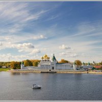 Кострома. Свято-Троитцкий Ипатьевский монастырь. :: Сергей Клапишевский