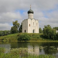 Церковь Покрова на Нерли. :: Александр Теленков