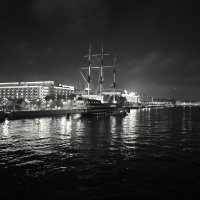 Корабль в ночи :: Сергей Зыков