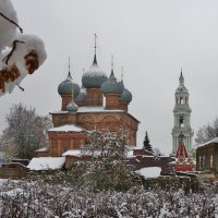 Ночью шел снег. Храм " Воскресение на Дебре " местное.... :: Святец Вячеслав 