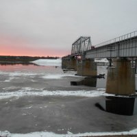 Утренняя заря за вымским мостом :: Николай Туркин 