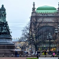 Памятник Екатерине :: Юрий Тихонов