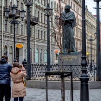 Памятник Гоголю :: Юрий Тихонов