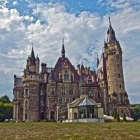 Eclectic Castle in Poland :: Roman Ilnytskyi