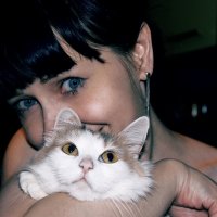 Маша и кошка :: Наталья Нарсеева