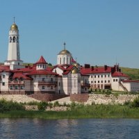 Свято -Богородичный Казанский мужской монастырь :: leoligra 