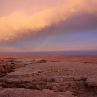 закат на краю кратера Рамон в пустыне Негев :: vasya-starik Старик