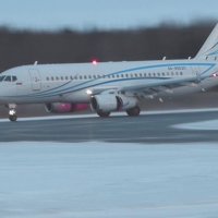 SSJ 100 - посадка. Реверс в сумерках. :: Alexey YakovLev