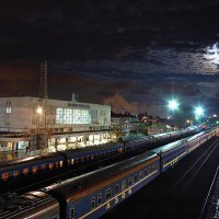 ночь,ж-д вокзал :: Лилия Дубчак