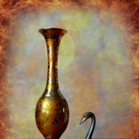 Индийская ваза и лебедь :: Nina Yudicheva