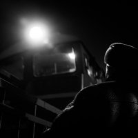 Ожидание и встреча. Симферополь, жд вокзал, глубокая ночь. Съёмка кино. :: Антон Фатыхов 