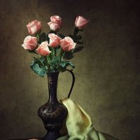 Натюрморт с розовыми розами :: Ирина Приходько