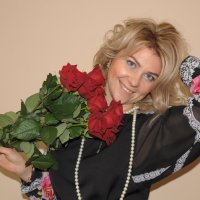 Портрет с букетом роз :: Сергей Тагиров
