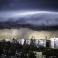 Облака перед бурей в Липецке :: Илья Пчельников