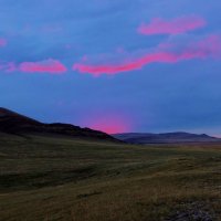 Рассвет в горах Хакасии :: Debor 