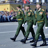 ТРИ НАСТОЯЩИХ ПОЛКОВНИКА. После торжественного марша. 9 мая 2015 г . С-Петербург. :: Виталий Половинко