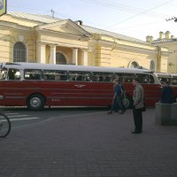 Парад ретро-транспорта в Петербурге :: Наталия Павлова