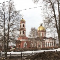 Троицкий храм :: Александр Галкин
