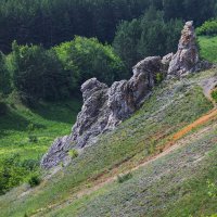 Скала Богатырёк :: Галина Стрельченя