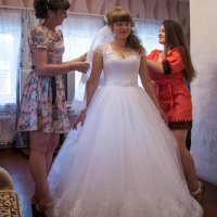 Невеста и ее подружки. :: Валерий Гудков