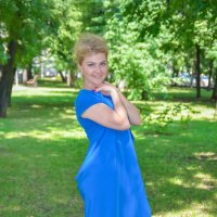 Летняя фотосессия в синем платье :: Сергей Тагиров